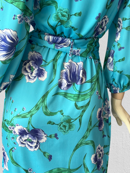 šaty kvetované Rinascimento