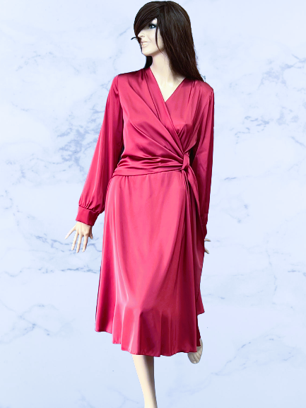 šaty elegantné s uzlom Rinascimento
