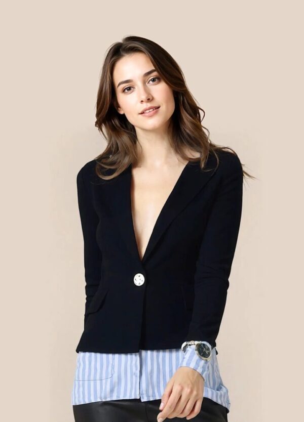 FitRoom.app_1752842862085