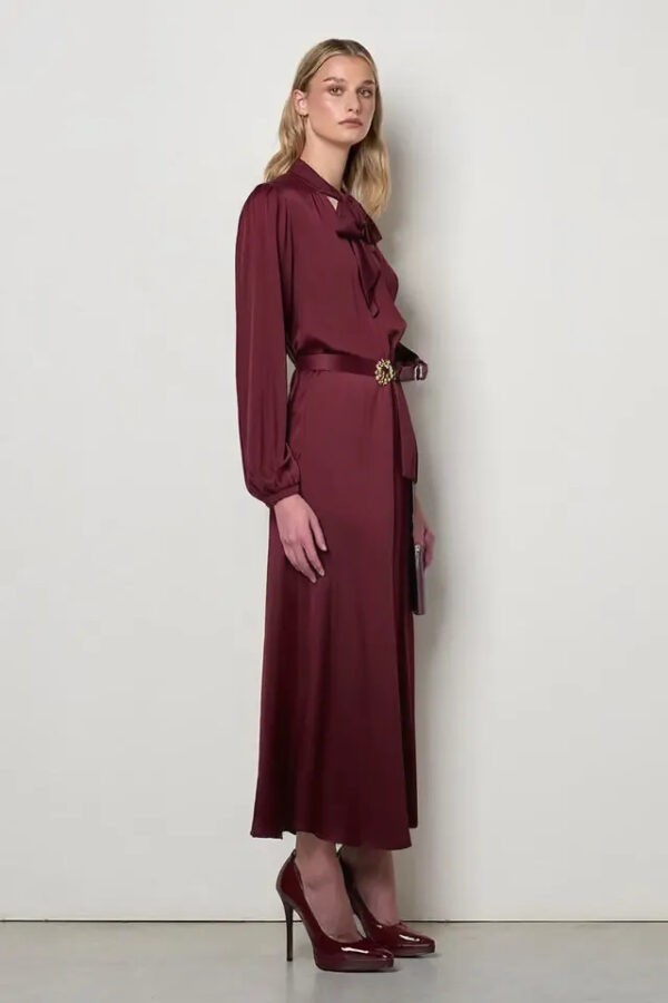 šaty s mašľou dlhé baklažánovo bordové Rinascimento