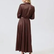 FitRoom.app_1758698167328