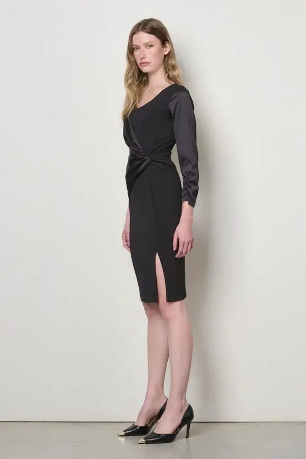 FitRoom.app_1760695623512