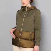 FitRoom.app_1765193970137