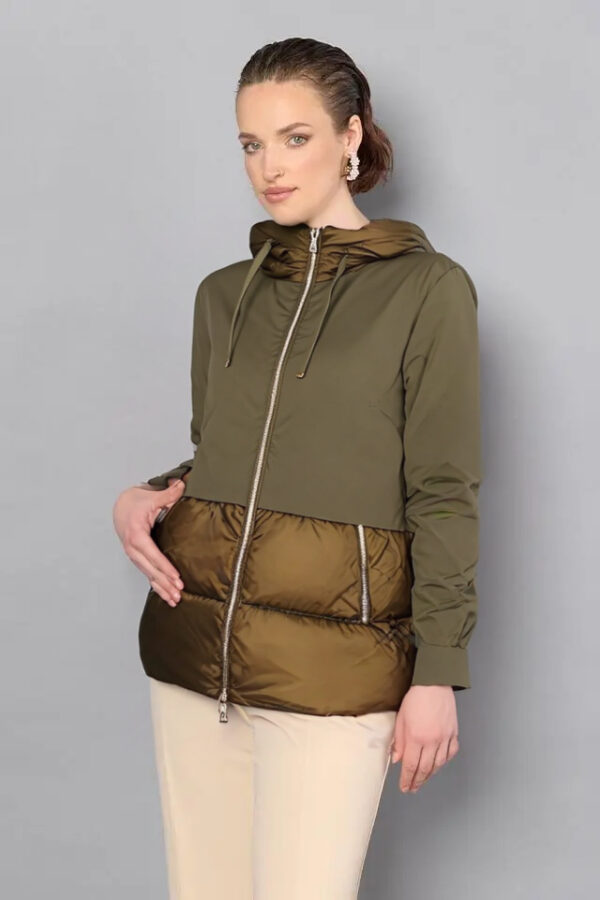 FitRoom.app_1765193970137