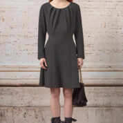 šaty čierne elegantné krátke Rinascimento