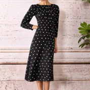 šaty s bodkami elegantné Rinascimento